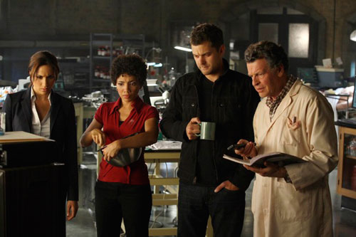 Fringe-Joshua-Jackson-3 Fringe-Joshua-Jackson-3